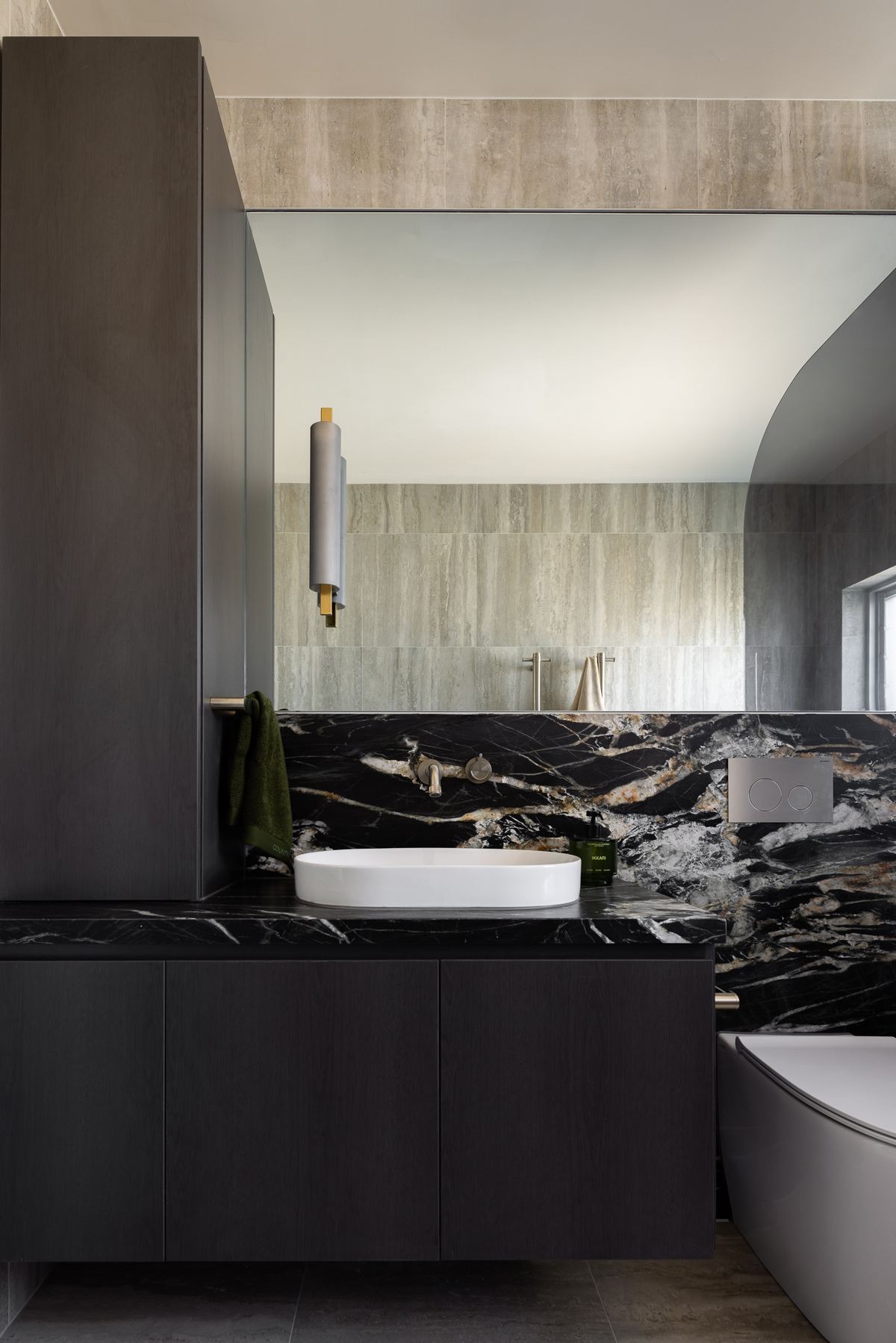 Hotel-Inspired Luxury, image 15