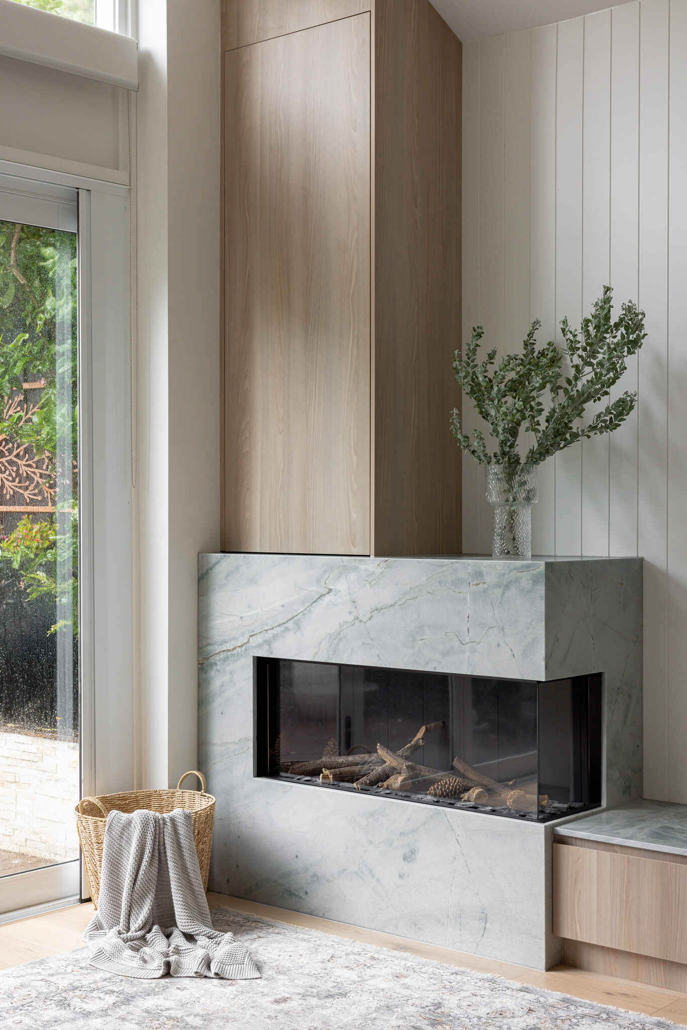 Verde Tempest fireplace