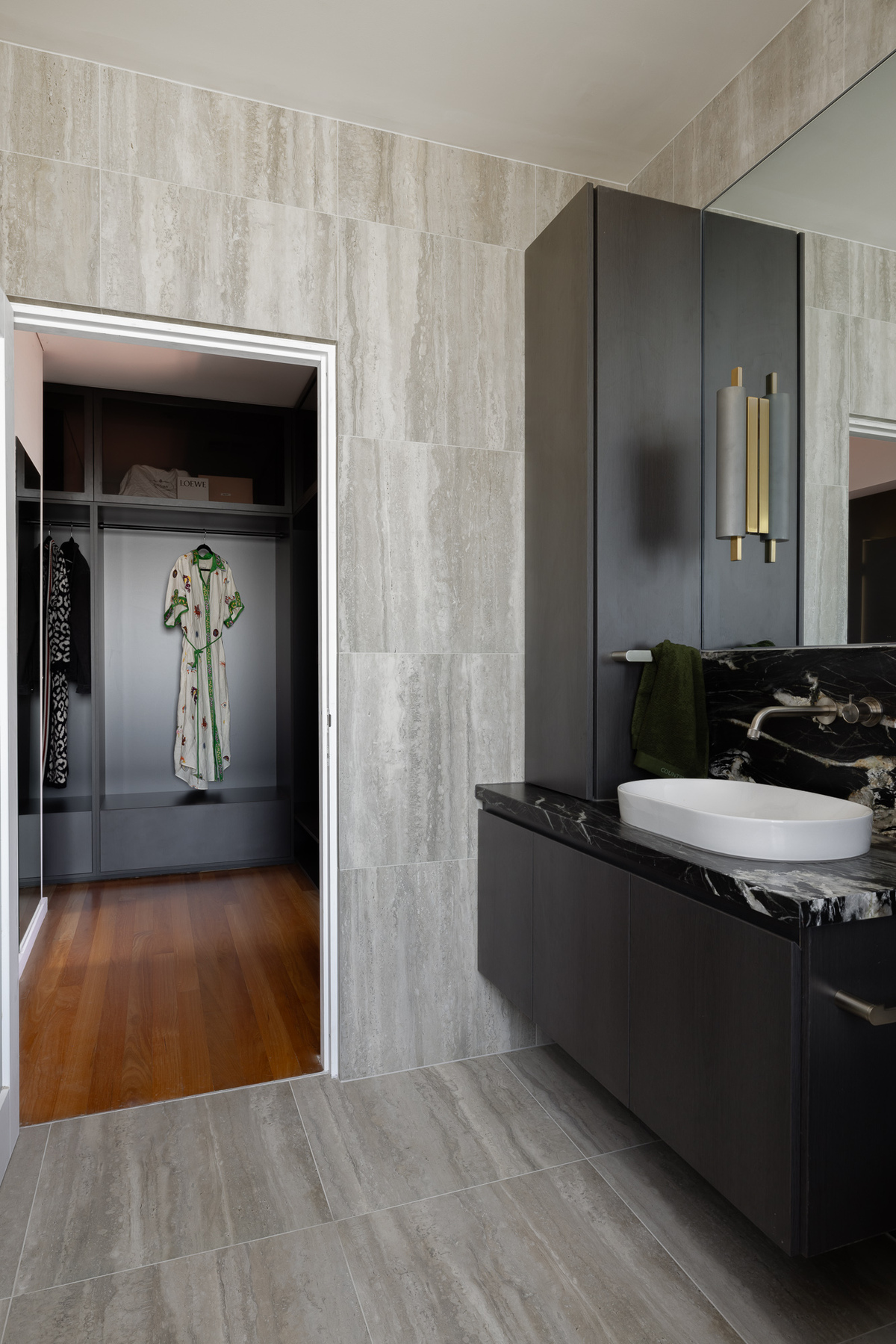 Hotel-Inspired Luxury, image 12