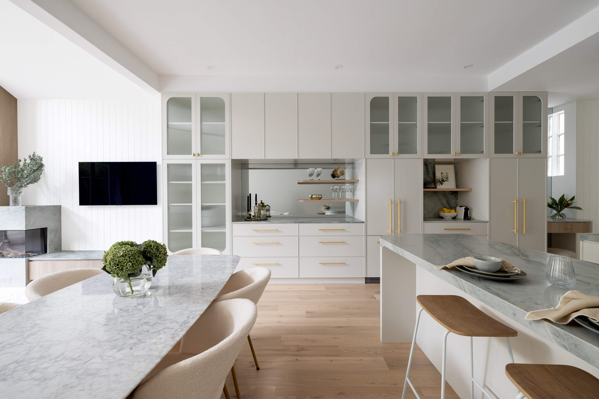 Refined Family Living, image 1