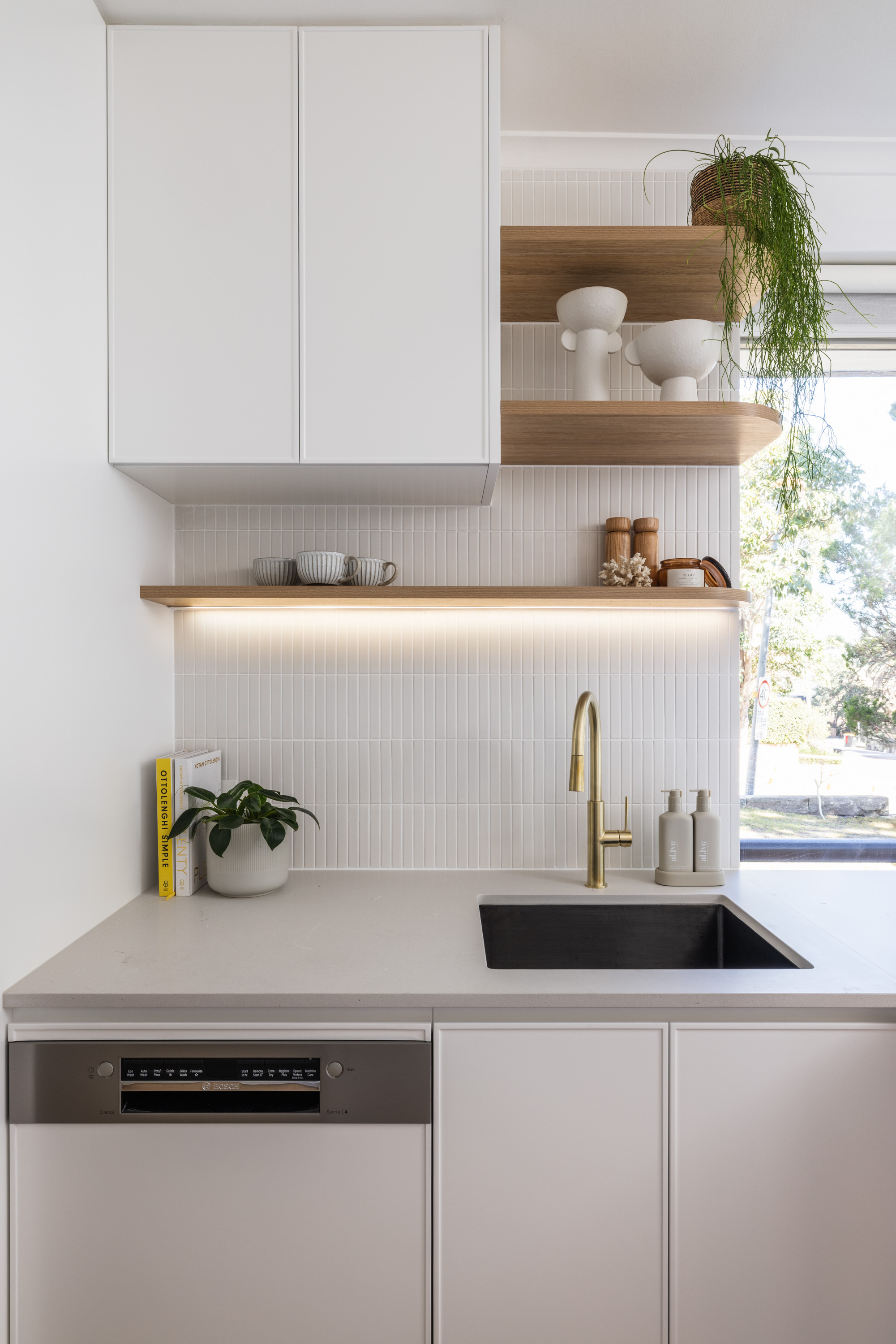 Beachside Apartment Revival, image 12