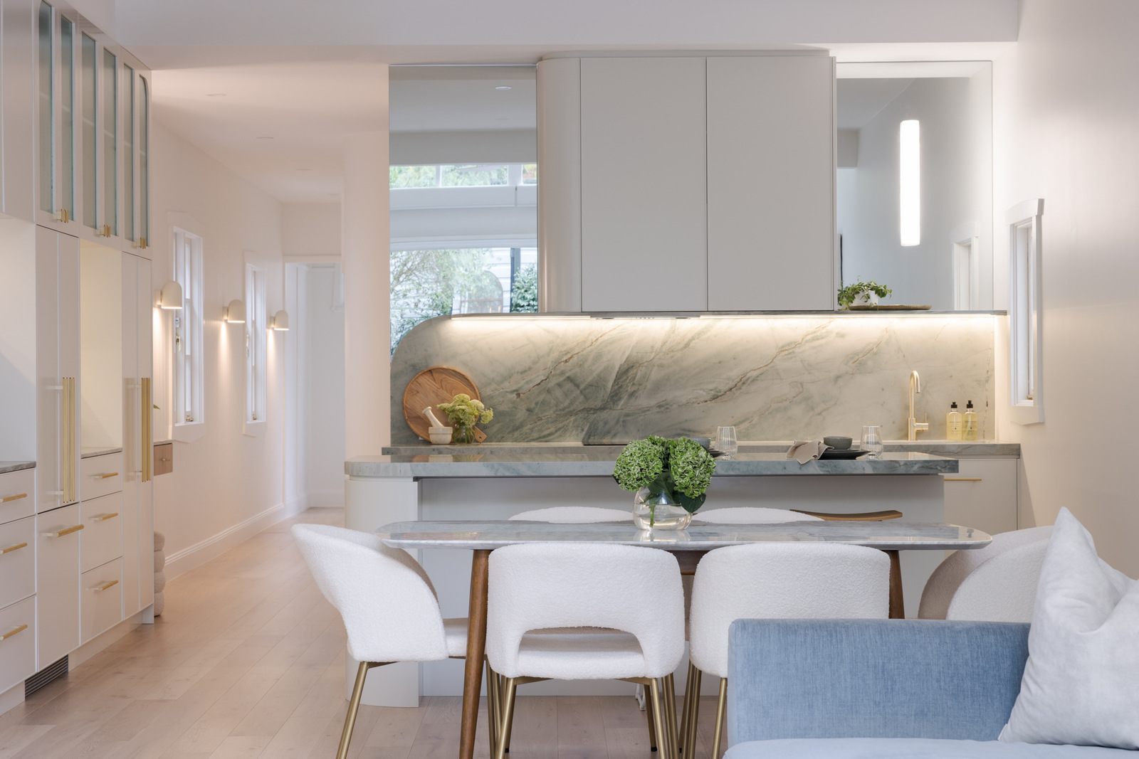 Refined Family Living, Rozelle