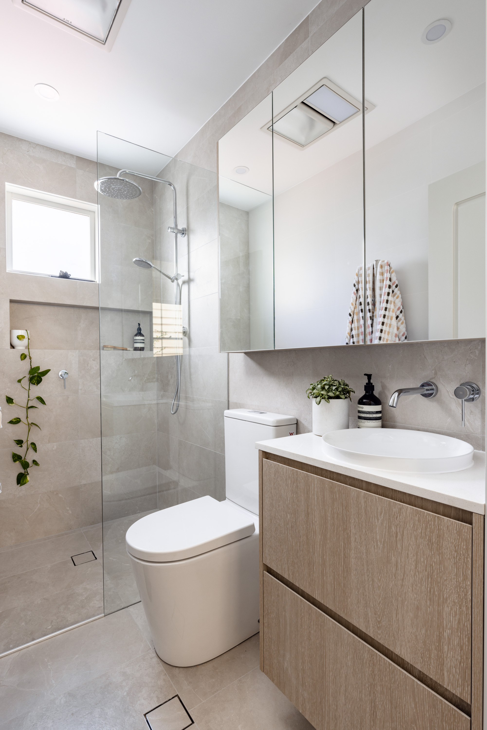 Bathrooms Facelift, image 3