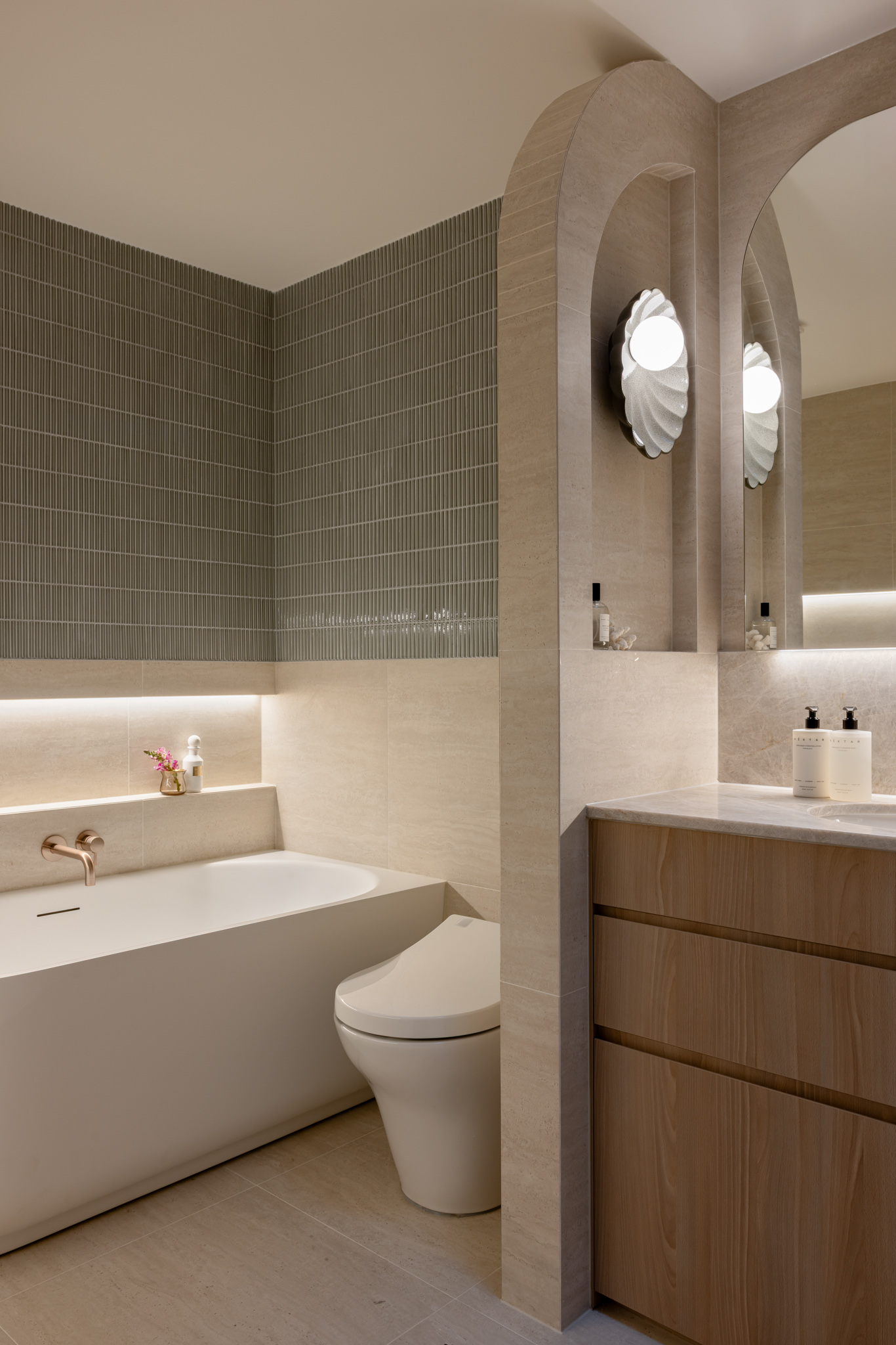 Calm Family Bathroom, image 3